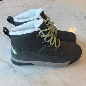 The North Face Sierra Mid Lace Up Winter Boots with Faux Fur Lining